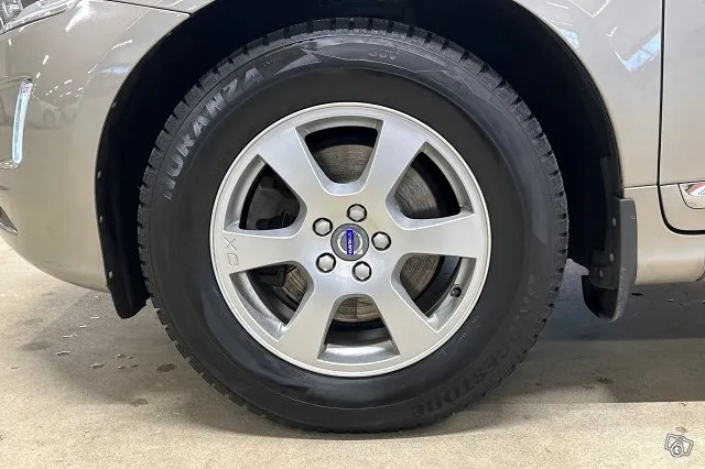 Volvo XC60 D4 AWD Summum aut *Webasto / Vetokoukku / Nahat / Muistipenkki* Image 9